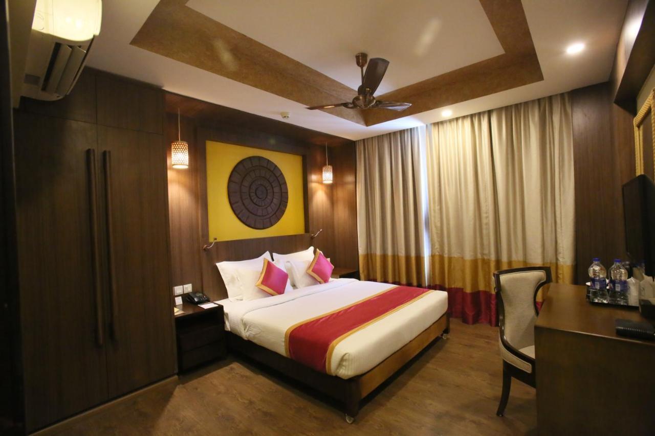 Vivin Luxury Suites Thiruvananthapuram Exterior foto
