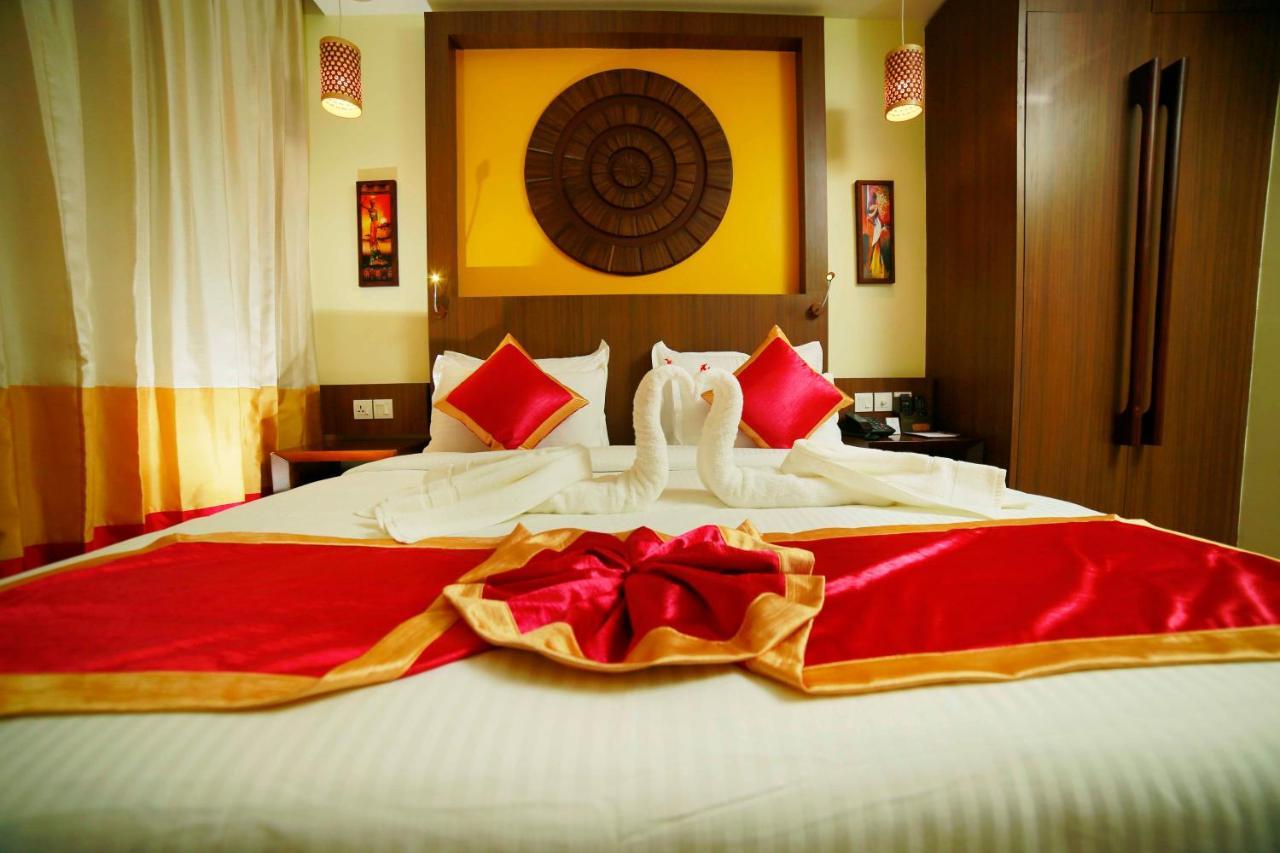 Vivin Luxury Suites Thiruvananthapuram Exterior foto