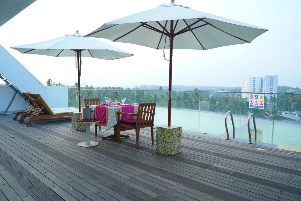 Vivin Luxury Suites Thiruvananthapuram Exterior foto