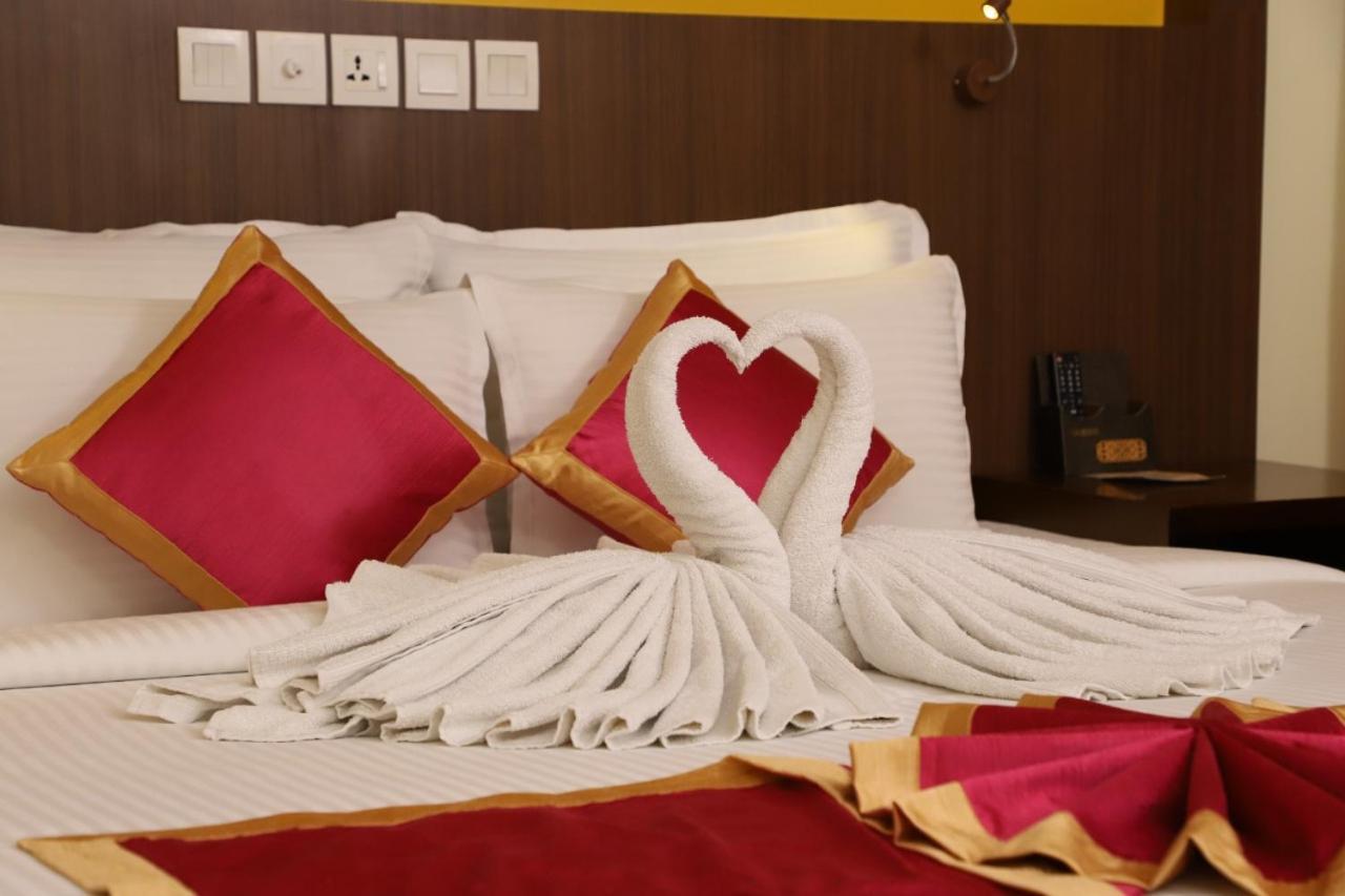 Vivin Luxury Suites Thiruvananthapuram Exterior foto